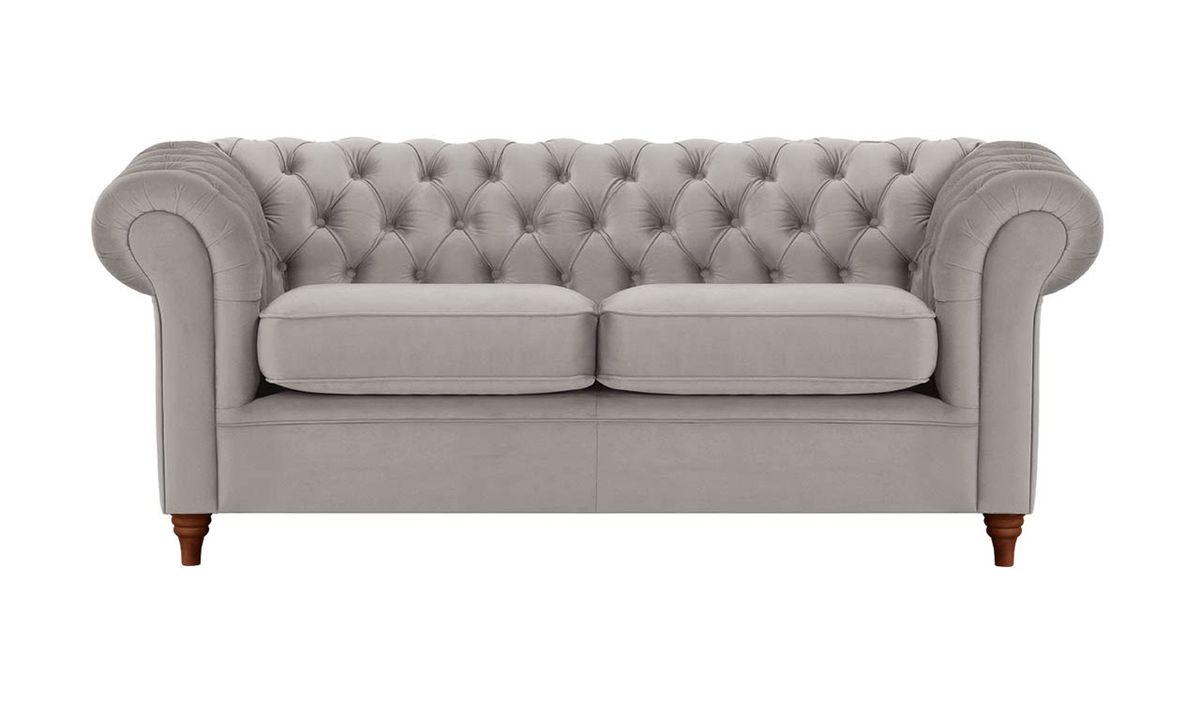 Canapé trois places Chesterfield, gris éléphant - Velluto 17, Couleur des pieds: Chêne foncé