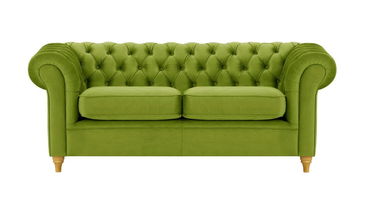 Canapé trois places Chesterfield, olive - Velluto 9, Couleur des pieds: Chêne clair