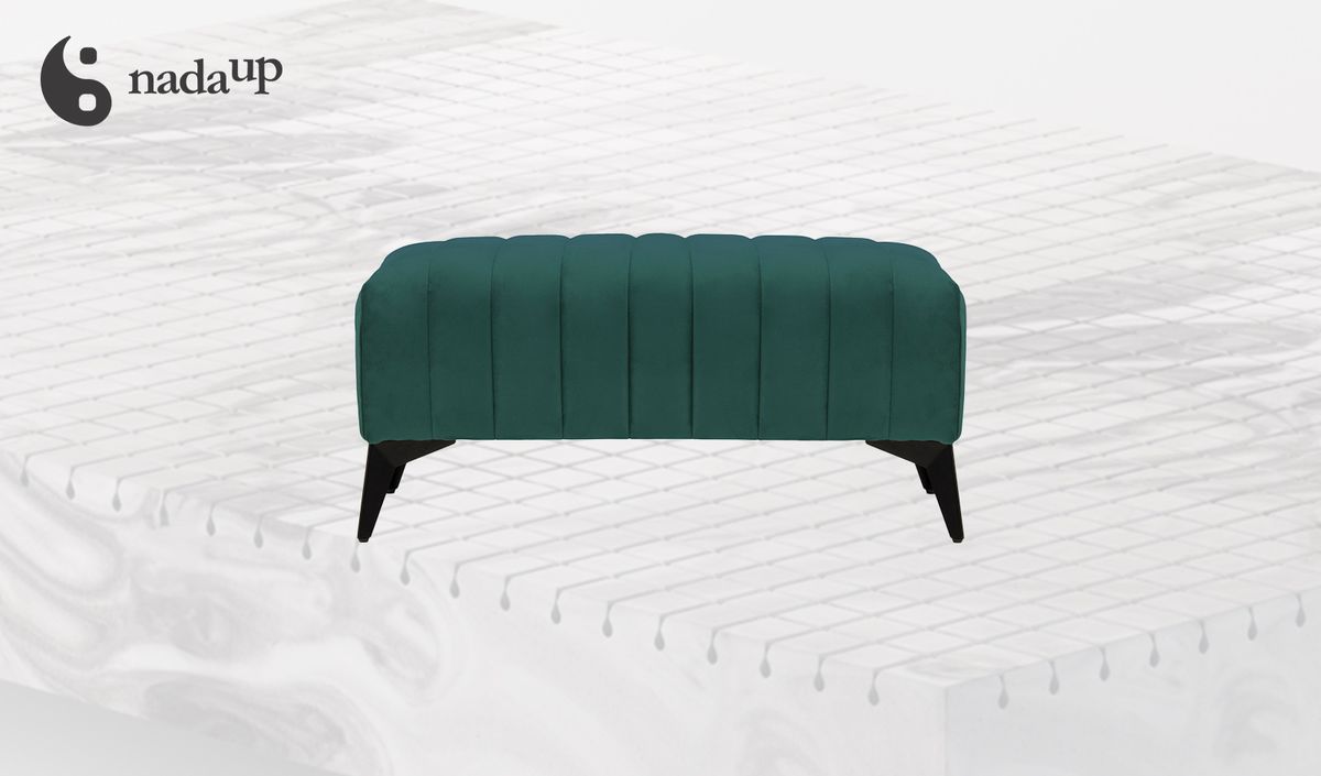 Petit pouf avec des coutures Mary en mousse de qualité médicale