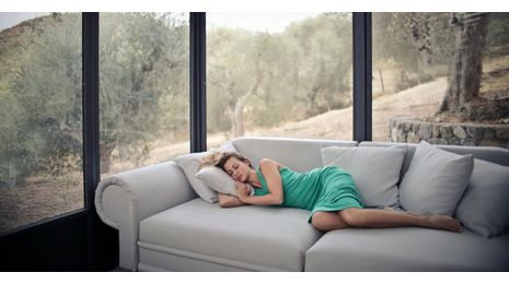 Nous sommes un système biologique et électromagnétique : le sommeil, la sérotonine et le reset que vous méritez  par SLF24 en coopération avec NadaUp