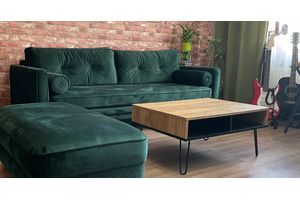 Beige ou vert bouteille ? Comparaison des couleurs de canapé les plus tendance