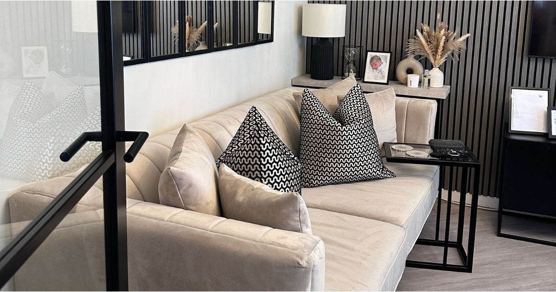 5 conseils d’aménagement pour un salon à la forme atypique