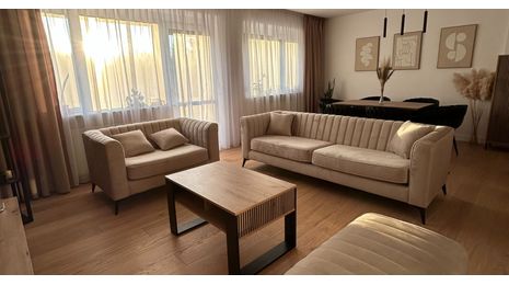 Solutions d'ameublement astucieuses pour les appartements ouverts