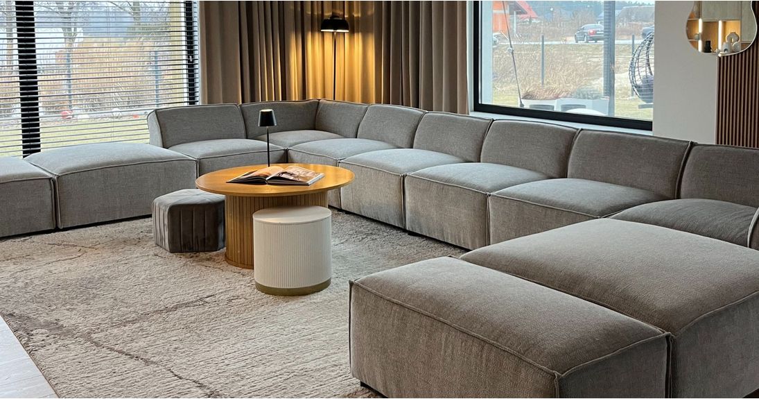 Canapés d’angle gain de place pour salons compacts